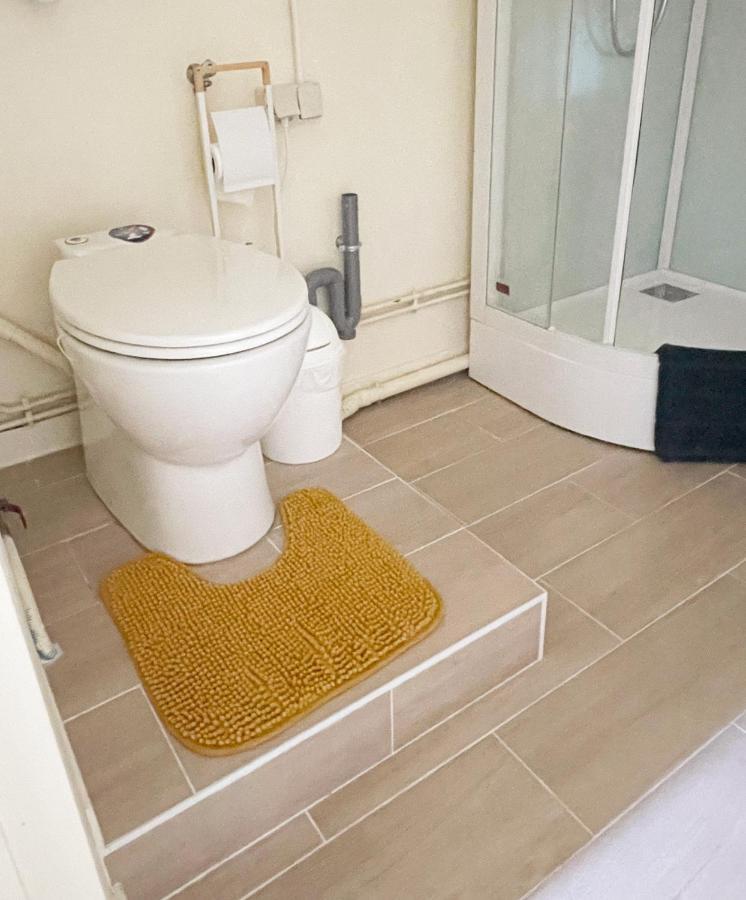 Maisonnette Dans Jardin Partage Colombes  Ngoại thất bức ảnh