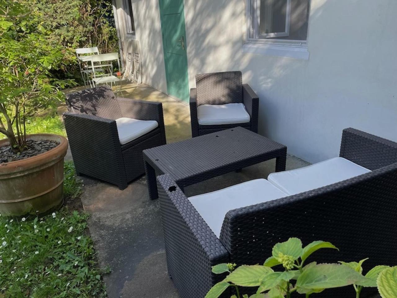 Maisonnette Dans Jardin Partage Colombes  Ngoại thất bức ảnh